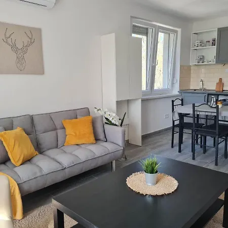 Malna Vendeghaz Apartment Siófok